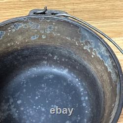 2 Rare Lodge Scalloped Cast Iron Dutch Ovens Combo 1940s With 1 Lid Read Sit Flat