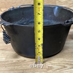 2 Rare Lodge Scalloped Cast Iron Dutch Ovens Combo 1940s With 1 Lid Read Sit Flat