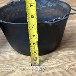 2 Rare Lodge Scalloped Cast Iron Dutch Ovens Combo 1940s With 1 Lid Read Sit Flat