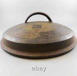 707/862 Wagner Ware Sidney -0- 1267 Cast Iron Dutch Oven Ringed Lid 8 3/4 inche