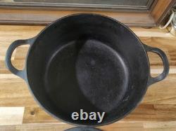 #7 Cast Iron Cousances Bottom Gated Dutch Oven with Lid