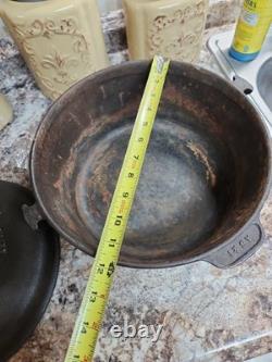 AB&I Vintage Cast Iron Dutch Oven with Lid American Cookware