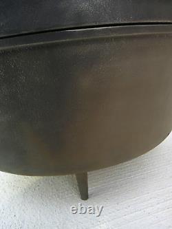 American Camper Large Cast Iron Dutch Oven 14 Diameter x 5.5 Deep 3 Footed Lid