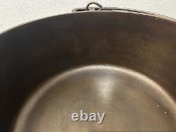 Antique Clean Wagner Ware Sidney O Dutch Oven 1268 D with Pyrex Glass Lid C-8