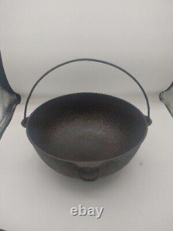 Antique favorite piqua ware smily face dutch oven/ Scotch Bowl No Lid #4