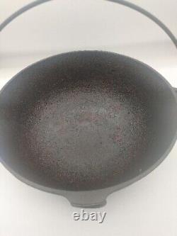 Antique favorite piqua ware smily face dutch oven/ Scotch Bowl No Lid #4