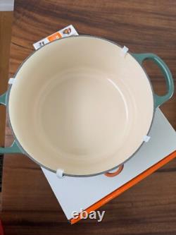 BRAND NEW le creuset dutch oven 24, 4.2 L, ARTICHAUT