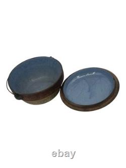 C. 1905 McCoy Dutch Cooking Ware Spongeware Bean Pot Dutch Oven Blue Lined withLid