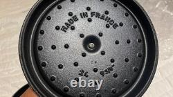 Cast Iron 4 qt Round Dutch Oven Pink Peony