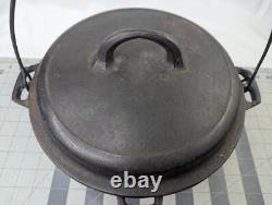 Dutch Oven 88B Cast Iron with Self Basting Lid 8 1288 Hammered