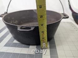 Dutch Oven 88B Cast Iron with Self Basting Lid 8 1288 Hammered