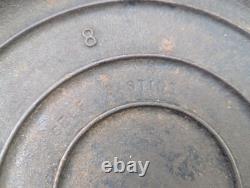 Dutch Oven 88B Cast Iron with Self Basting Lid 8 1288 Hammered