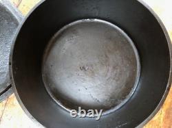 Dutch Oven Old Very Unique no name Gate Marks #10 Legs Cut Off