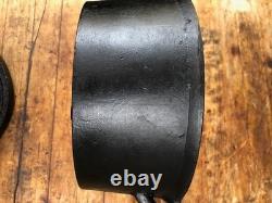 Dutch Oven Old Very Unique no name Gate Marks #10 Legs Cut Off