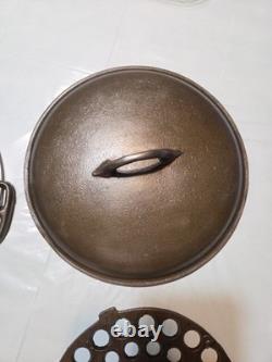 Favorite Piqua Ware #8D Cast Iron Dutch Oven, TRIVET, LID Smiley logo bean pot