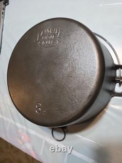 Favorite Piqua Ware #8D Cast Iron Dutch Oven, TRIVET, LID Smiley logo bean pot