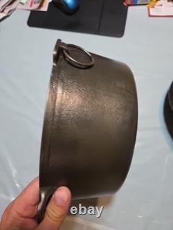 Favorite Piqua Ware #8D Cast Iron Dutch Oven, TRIVET, LID Smiley logo bean pot