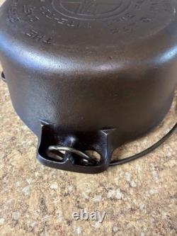 Griswold 2605Cast Iron #6 Tite-Top Dutch Oven Enamel Inside Lid Made Mar. 18-1920