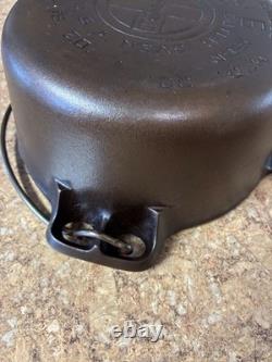 Griswold 2605Cast Iron #6 Tite-Top Dutch Oven Enamel Inside Lid Made Mar. 18-1920