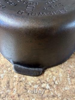 Griswold 2605Cast Iron #6 Tite-Top Dutch Oven Enamel Inside Lid Made Mar. 18-1920