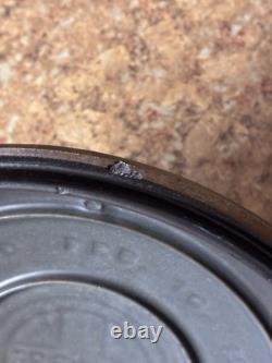 Griswold 2605Cast Iron #6 Tite-Top Dutch Oven Enamel Inside Lid Made Mar. 18-1920