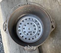 Griswold #8 Cast Iron Erie Dutch Oven 1278C with Self Basting Lid TRIVET 1288B