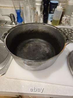 Griswold # 8 Dutch Oven 1278 Cast Iron with Self Basting Lid 1288 & Insert