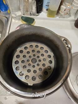 Griswold # 8 Dutch Oven 1278 Cast Iron with Self Basting Lid 1288 & Insert