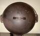 Griswold #9 Cast Iron Tite-top Dutch Oven Large Logo