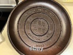 Griswold #9 Cast Iron Tite-Top Dutch Oven Large Logo