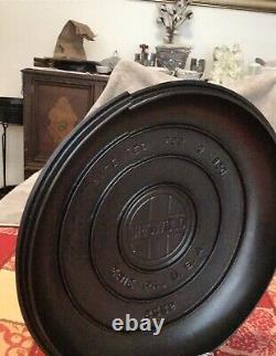 Griswold # 9 Tite Top Dutch Oven