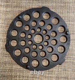 Griswold Cast Iron No. 7 Dutch Oven with Lid &Trivet Big Block Logo