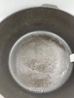 Griswold No 9 Tite Top Baster Cast Iron Dutch Oven with Lid