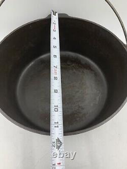 Griswold No 9 Tite Top Baster Cast Iron Dutch Oven with Lid