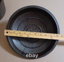 Hammered Wagner Unmarked #8 Cast Iron Dutch Oven With Matching Lid ReSeasoned