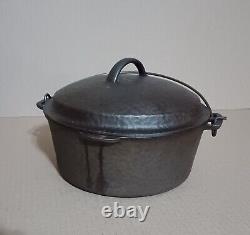 Hammered Wagner Unmarked #8 Cast Iron Dutch Oven With Matching Lid ReSeasoned