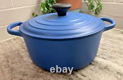 LE CREUSET FRANCE #24 4.5 QT MATT BLUE DUTCH OVEN WithLID CAST IRON ENAMEL CHIP