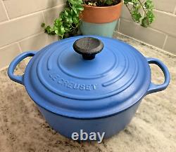 LE CREUSET FRANCE #24 4.5 QT MATT BLUE DUTCH OVEN WithLID CAST IRON ENAMEL CHIP