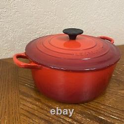 LE CREUSET ROUND DUTCH OVEN CERISE RED 4.2 QUART #24 CAST IRON ENAMEL WithLID