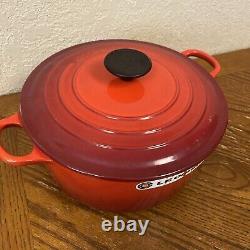 LE CREUSET ROUND DUTCH OVEN CERISE RED 4.2 QUART #24 CAST IRON ENAMEL WithLID