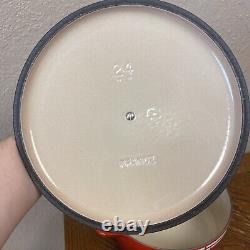LE CREUSET ROUND DUTCH OVEN CERISE RED 4.2 QUART #24 CAST IRON ENAMEL WithLID
