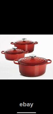 LeCreusetNEW 5.25Qt Signature Round French Dutch Oven Cerise, Red Color. NIB