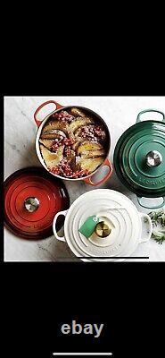 LeCreusetNEW 5.25Qt Signature Round French Dutch Oven Cerise, Red Color. NIB
