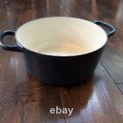 Le Creuset #22 Round Dutch Oven France Enamel Pot 3.5 Lid Navy Matte