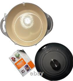 Le Creuset #22 Signature Cast Iron Shallow Round Dutch Oven in Oyster Gray + Lid