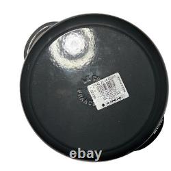 Le Creuset #22 Signature Cast Iron Shallow Round Dutch Oven in Oyster Gray + Lid