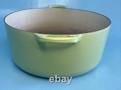 Le Creuset 28 Dutch Oven 7.25 Qt Lime Green Enameled Cast Iron Made in France