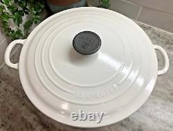 Le Creuset #28 Dutch Oven 7.5 qts. White Round withLid Cast Iron R96