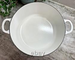 Le Creuset #28 Dutch Oven 7.5 qts. White Round withLid Cast Iron R96