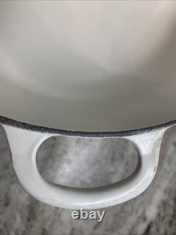 Le Creuset #28 Dutch Oven 7.5 qts. White Round withLid Cast Iron R96